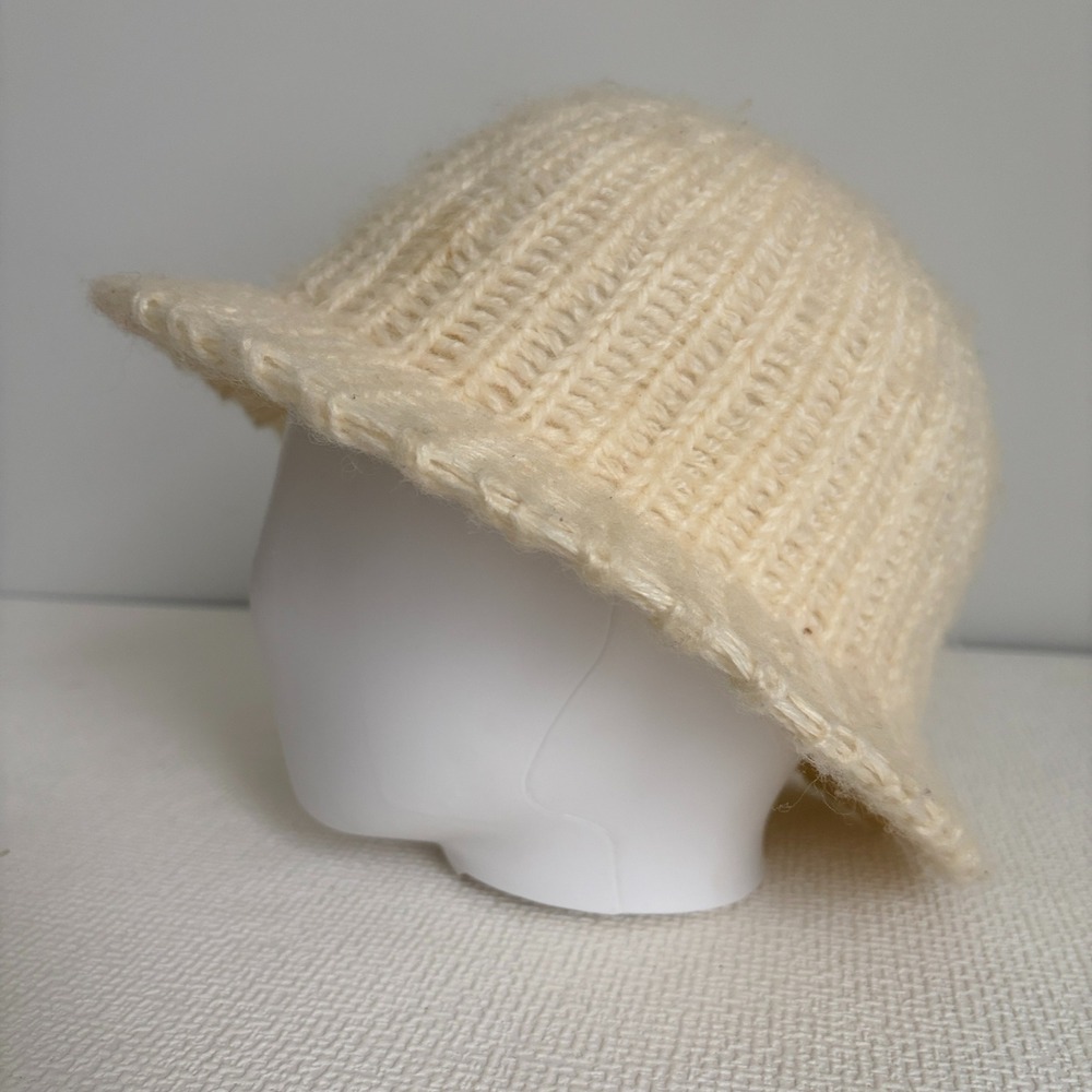 Vintage Bamberger's Knit Bucket Hat Made in Italy Cream One Size hippy mod